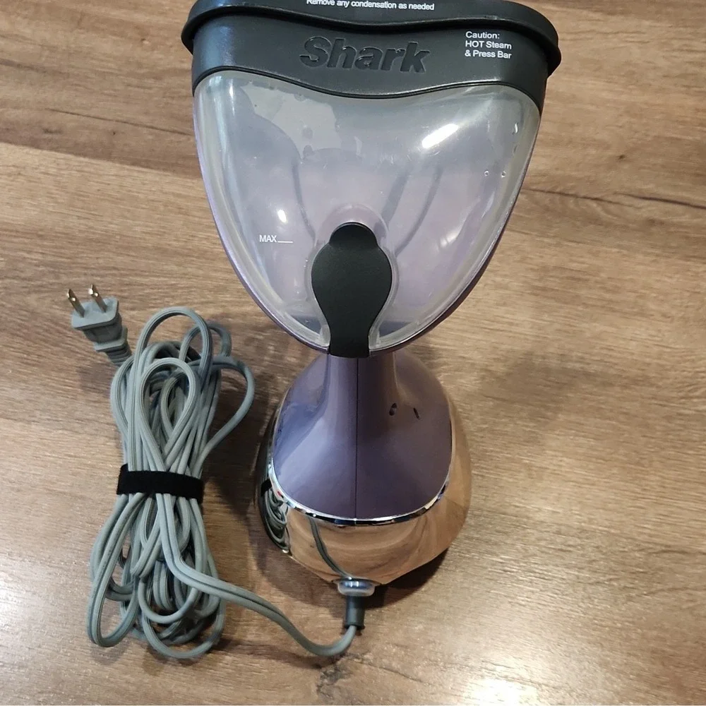 Shark Model GS500N 11 Press & Refresh Wrinkle Eraser Garment Steamer